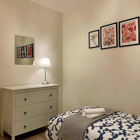 Halby Prosta 2 * Warszawa